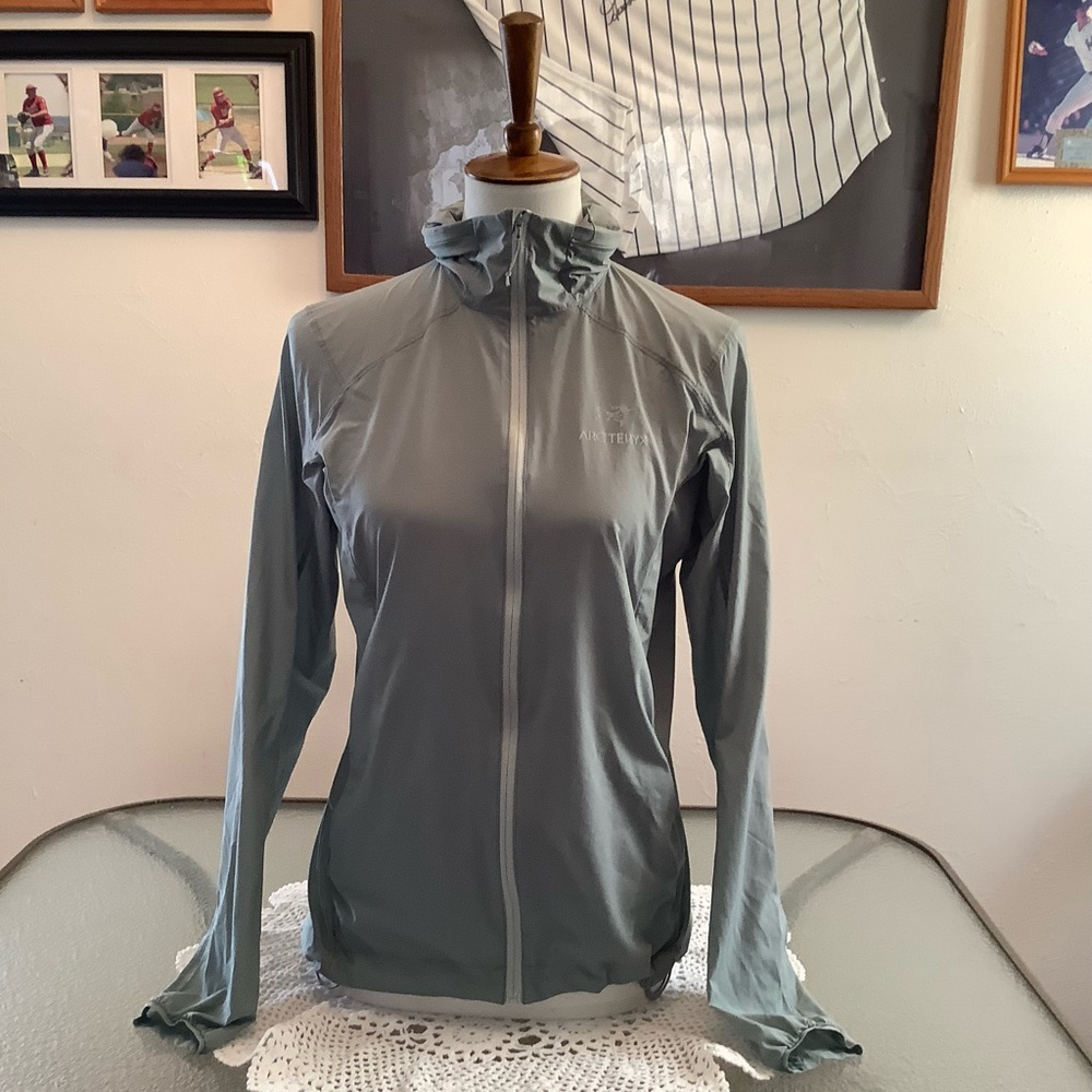 Arc’teryx Hooded Windbreaker